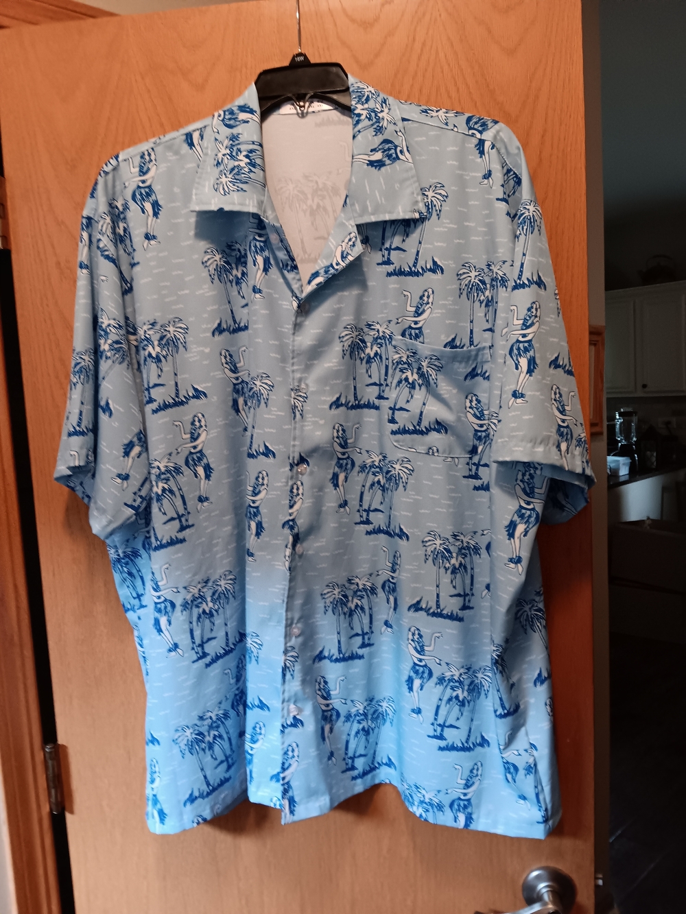 Mens Size 4XL, Light Blue Hawaiian Camp Collar Shirt with Navy Print